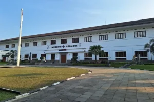 Museum Geologi Bandung