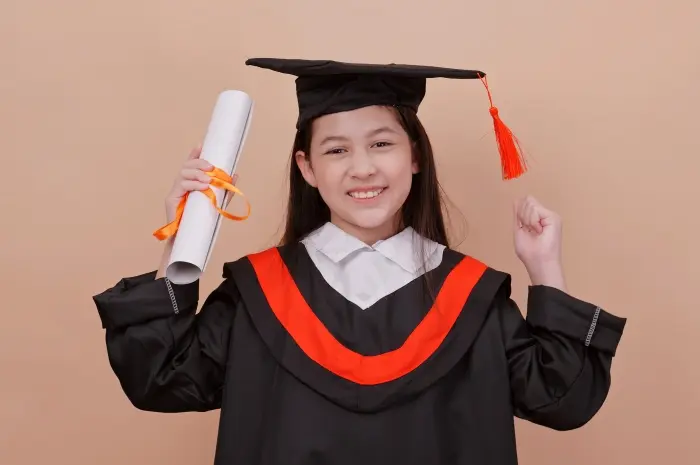 Ciri-Ciri Asuransi Pendidikan Anak