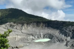 Gunung Tangkuban Perahu