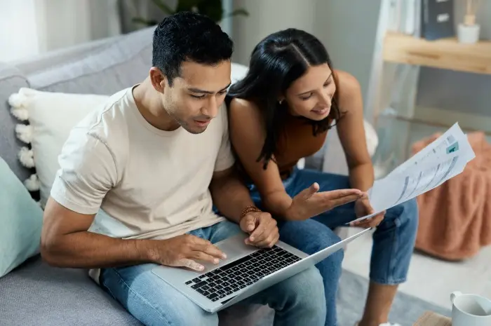 Mengisi Data Diri dan Melengkapi Dokumen dengan Akurat