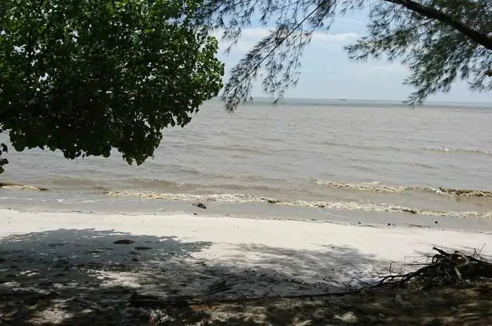 Aktivitas Pantai Putra Deli
