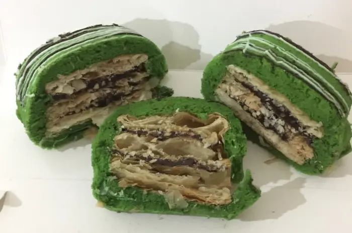 Medan Napoleon: Lapis dengan Rasa Lokal