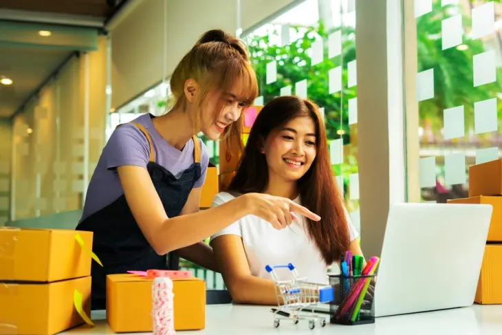 10 Ide Usaha Kreatif Anak Muda Lewat Gadget dan Media Sosial